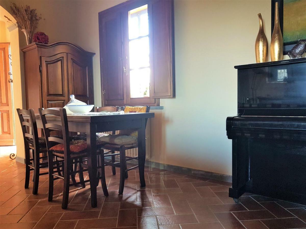 Villa In Campagna Costa Al Bagno 몬토폴리 인 발 다르노 외부 사진
