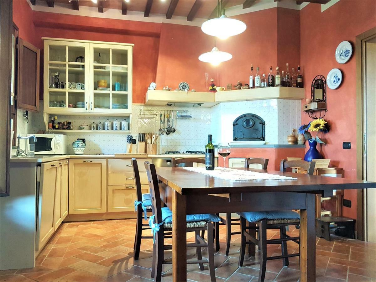 Villa In Campagna Costa Al Bagno 몬토폴리 인 발 다르노 외부 사진
