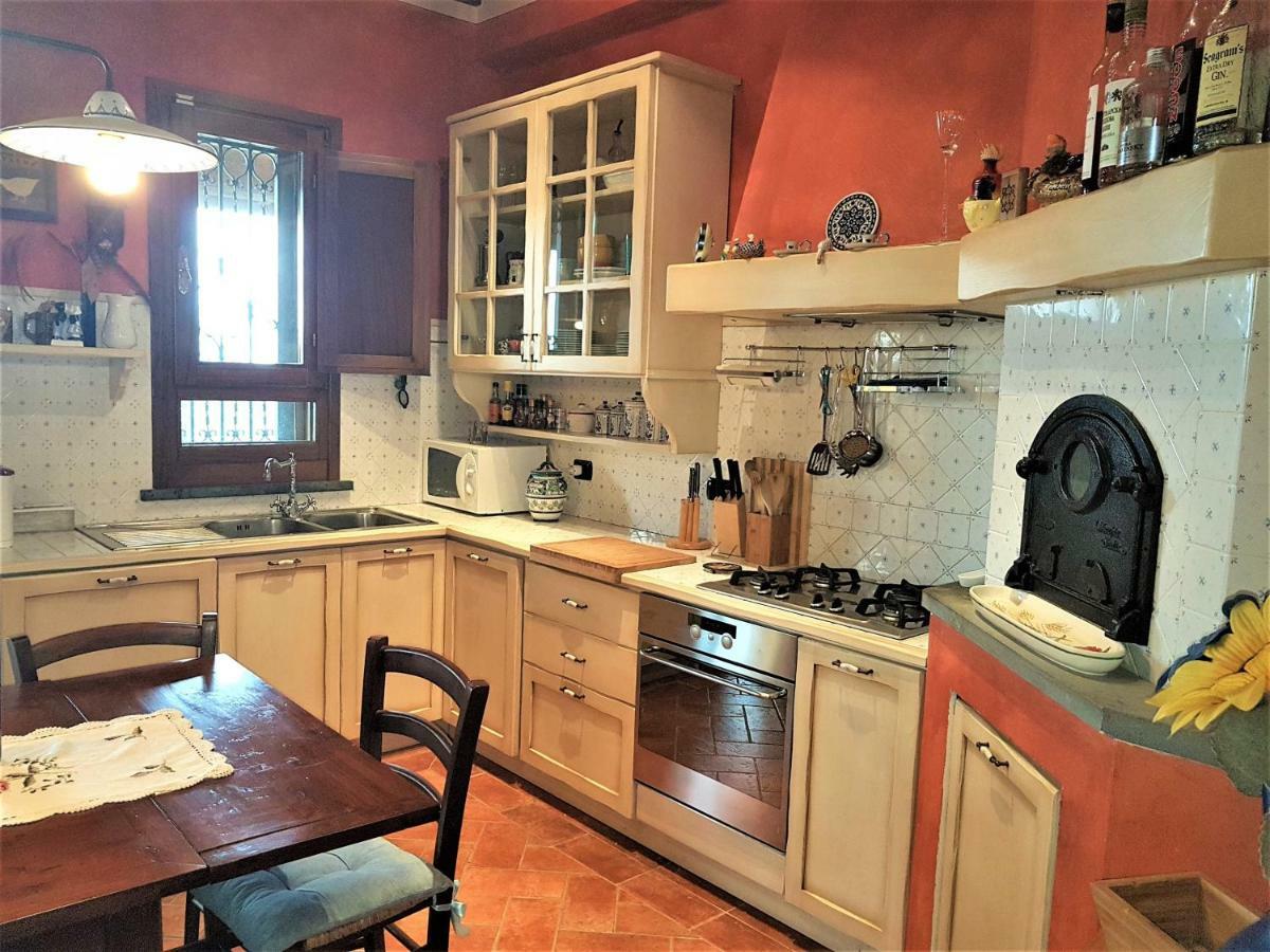 Villa In Campagna Costa Al Bagno 몬토폴리 인 발 다르노 외부 사진